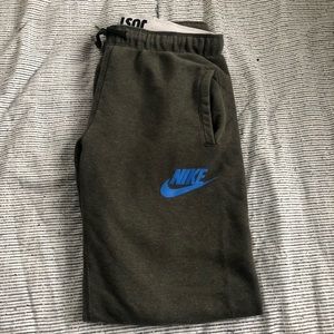 Nike sweatpants size S